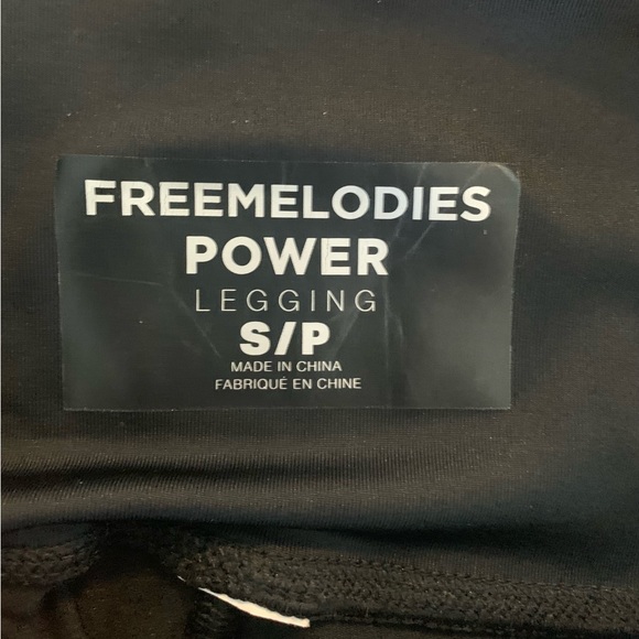 FREEMELODIES Sheer Panel sides Power Leggings - Picture 6 of 6